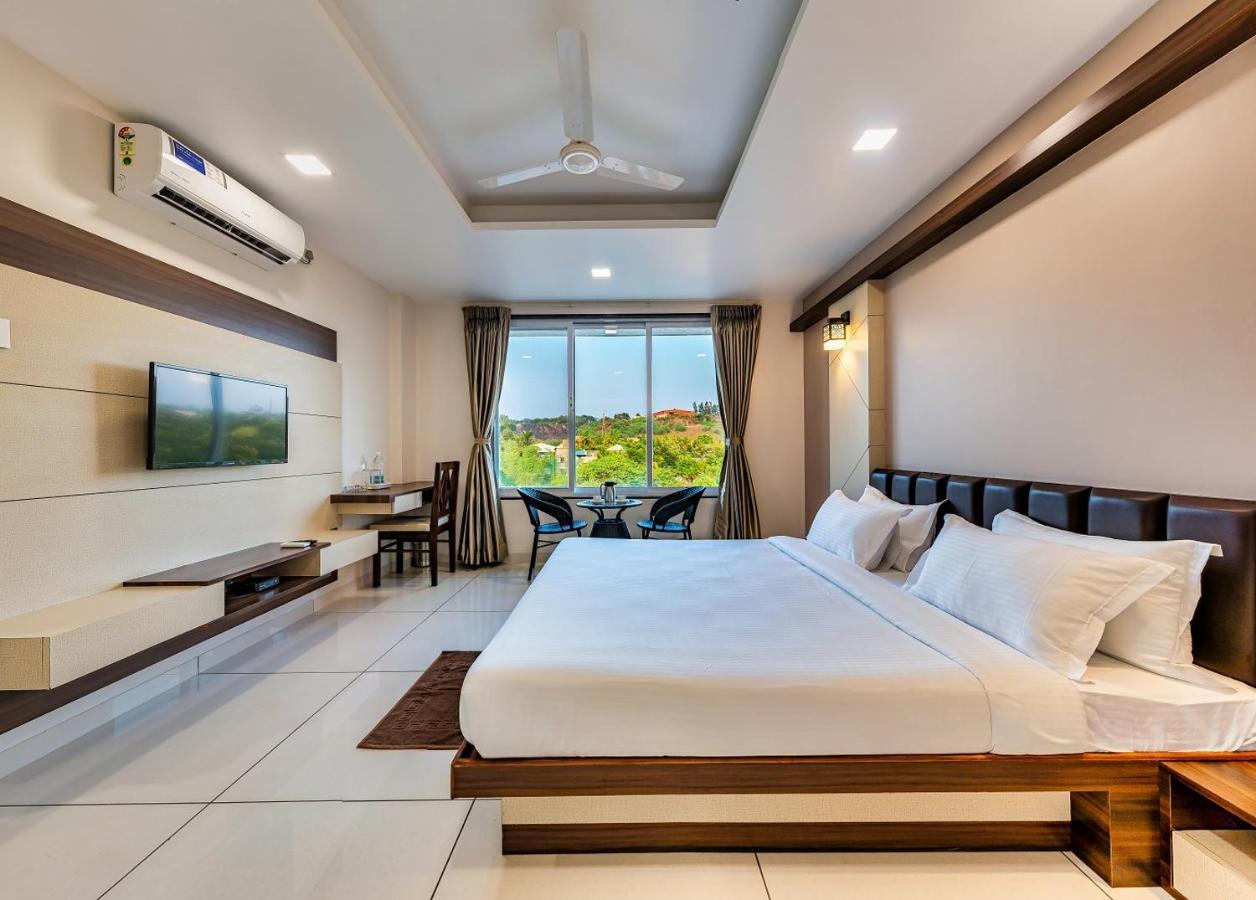 Hotel Grand Indu, 3 Star 戈尔哈布尔 外观 照片