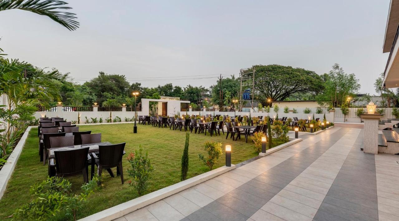 Hotel Grand Indu, 3 Star 戈尔哈布尔 外观 照片